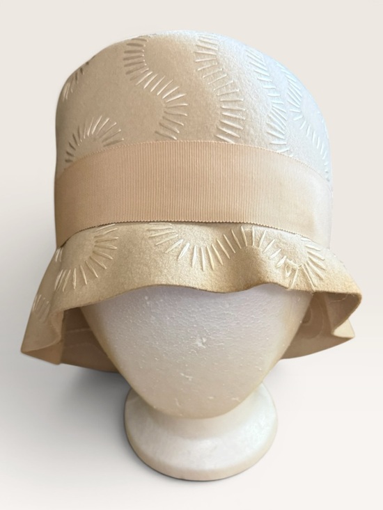 Accessories - Vintage Cloche-Style Hat & Matching Grosgrain Ribbon Band